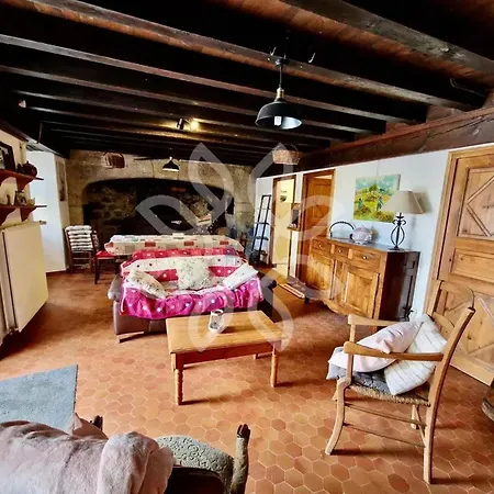 Hébergement de vacances Maison De 3 Avec Jardin Clos Et Wifi A